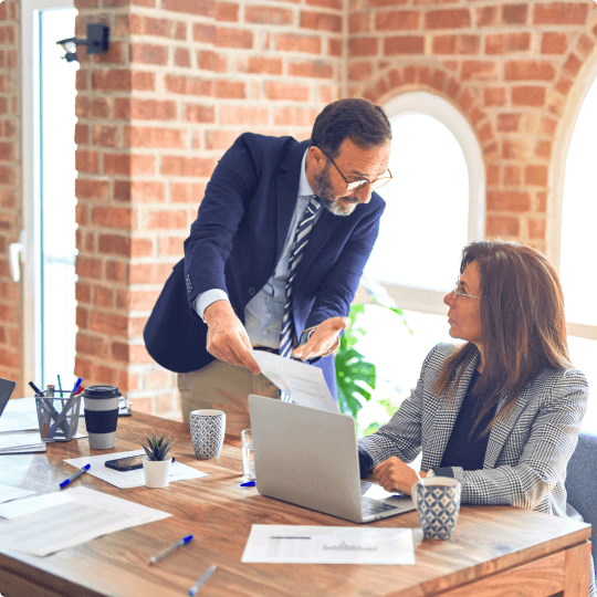 ØYEFINANS - Et team av eksperter på kryptovaluta